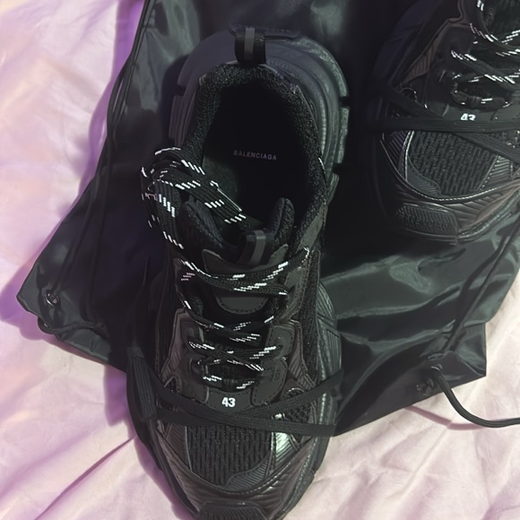 Balenciagas All black (never worn,no box ) - Picture 3 of 5